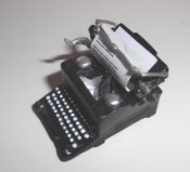 Schreibmaschine Zinn handgefertigt 