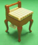 Hocker zu Nähmaschine Nussbaum